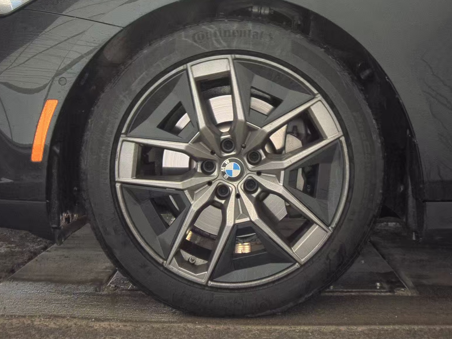 2026 BMW 5 Series 530i xDrive AWD