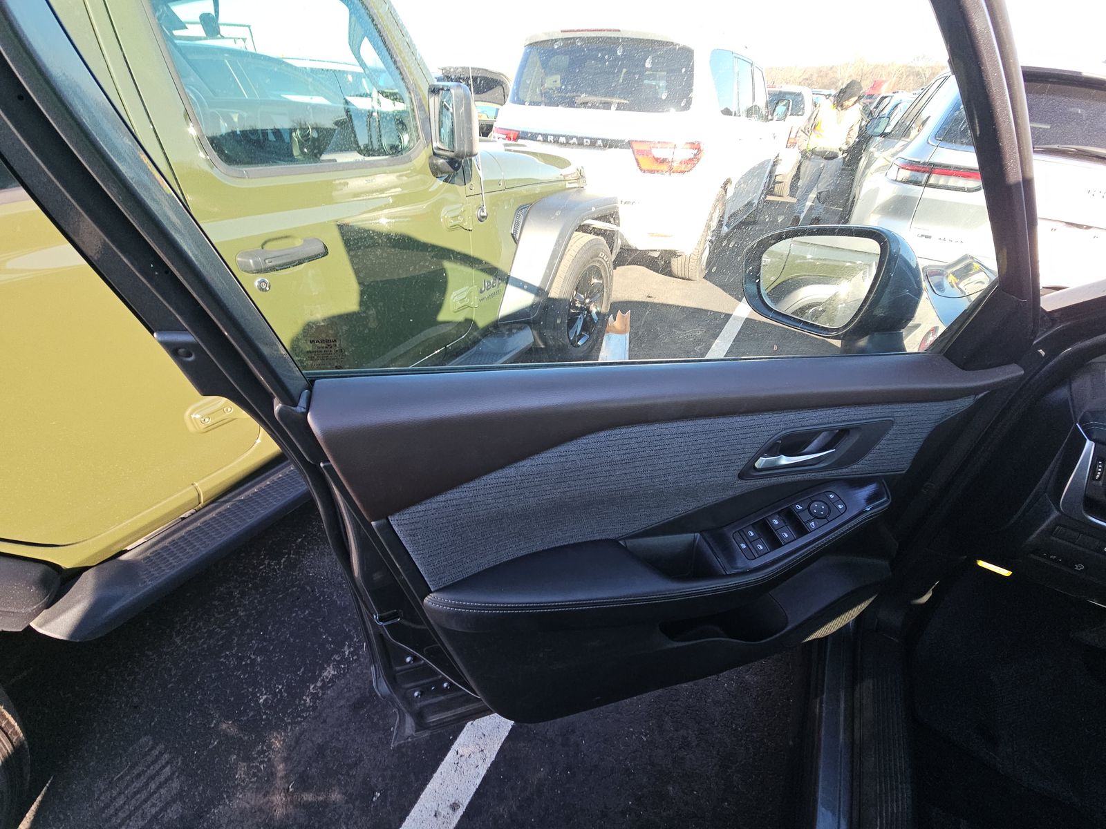 2023 Nissan Rogue SV FWD