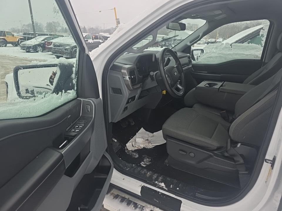 2024 Ford F-150 XLT AWD