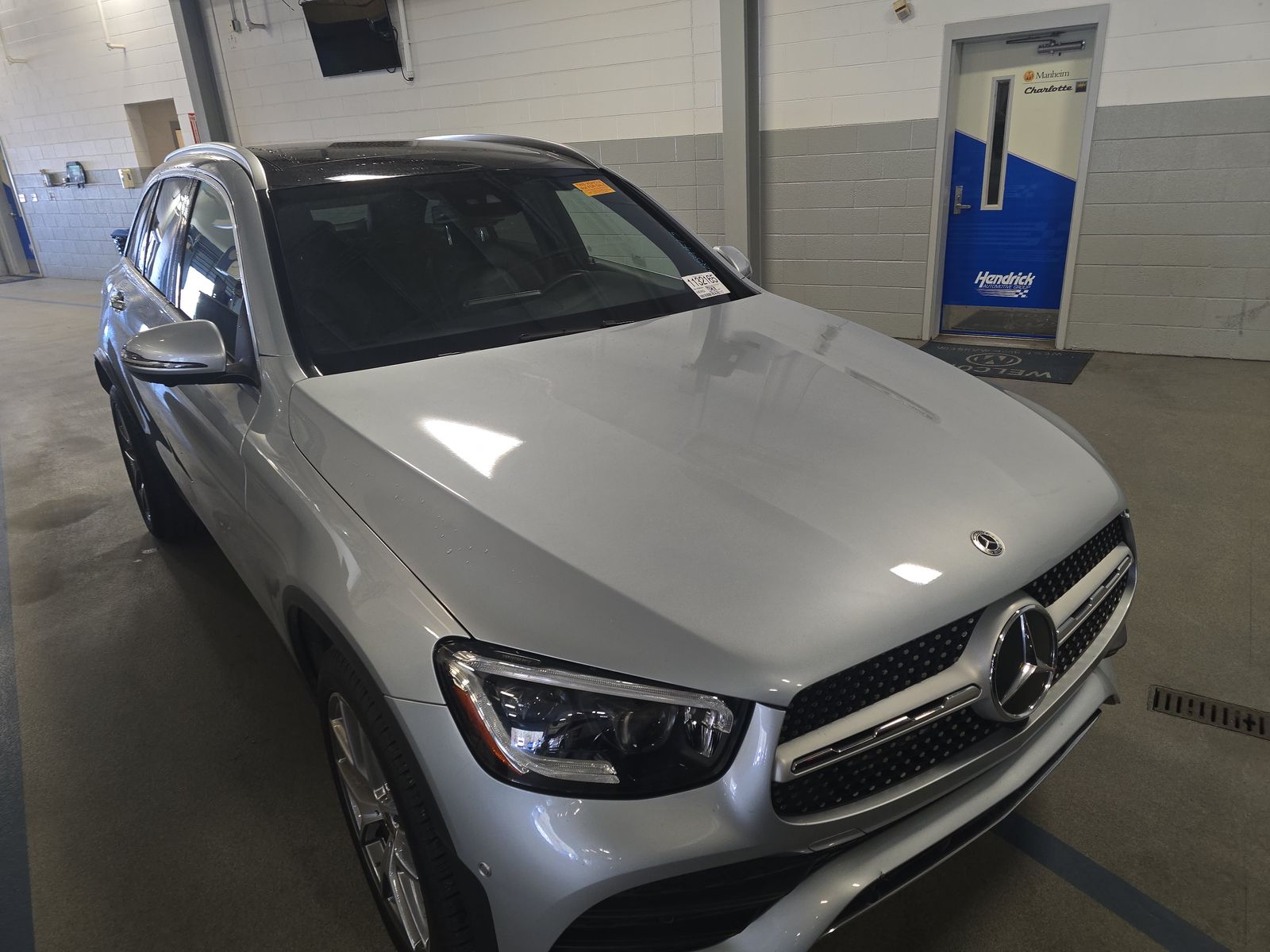 Mercedes-Benz GLC 300 4MATIC снимка Mercedes-Benz GLC 300 4MATIC