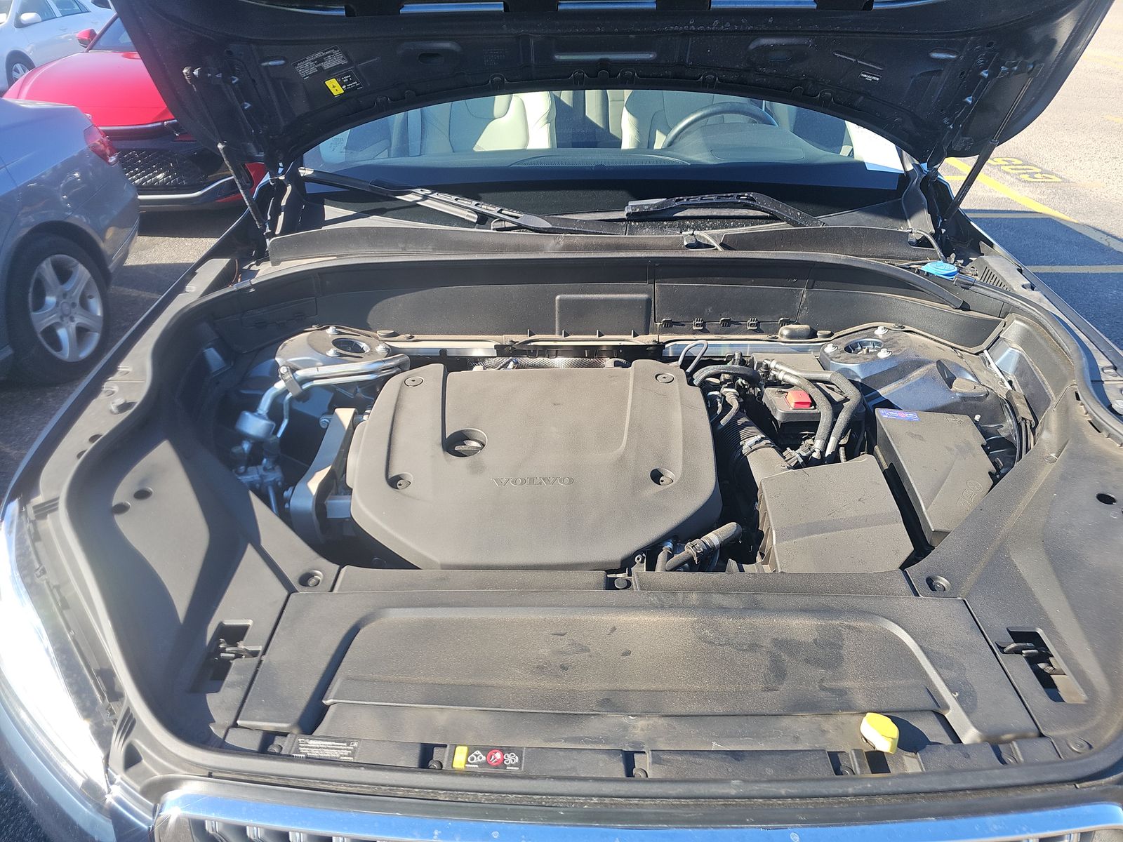 2025 Volvo XC90 B6 Plus AWD