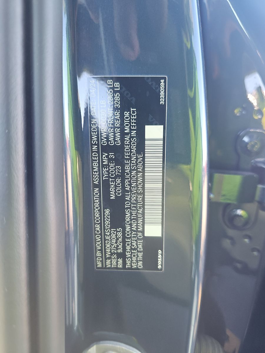 2025 Volvo XC90 B6 Plus AWD