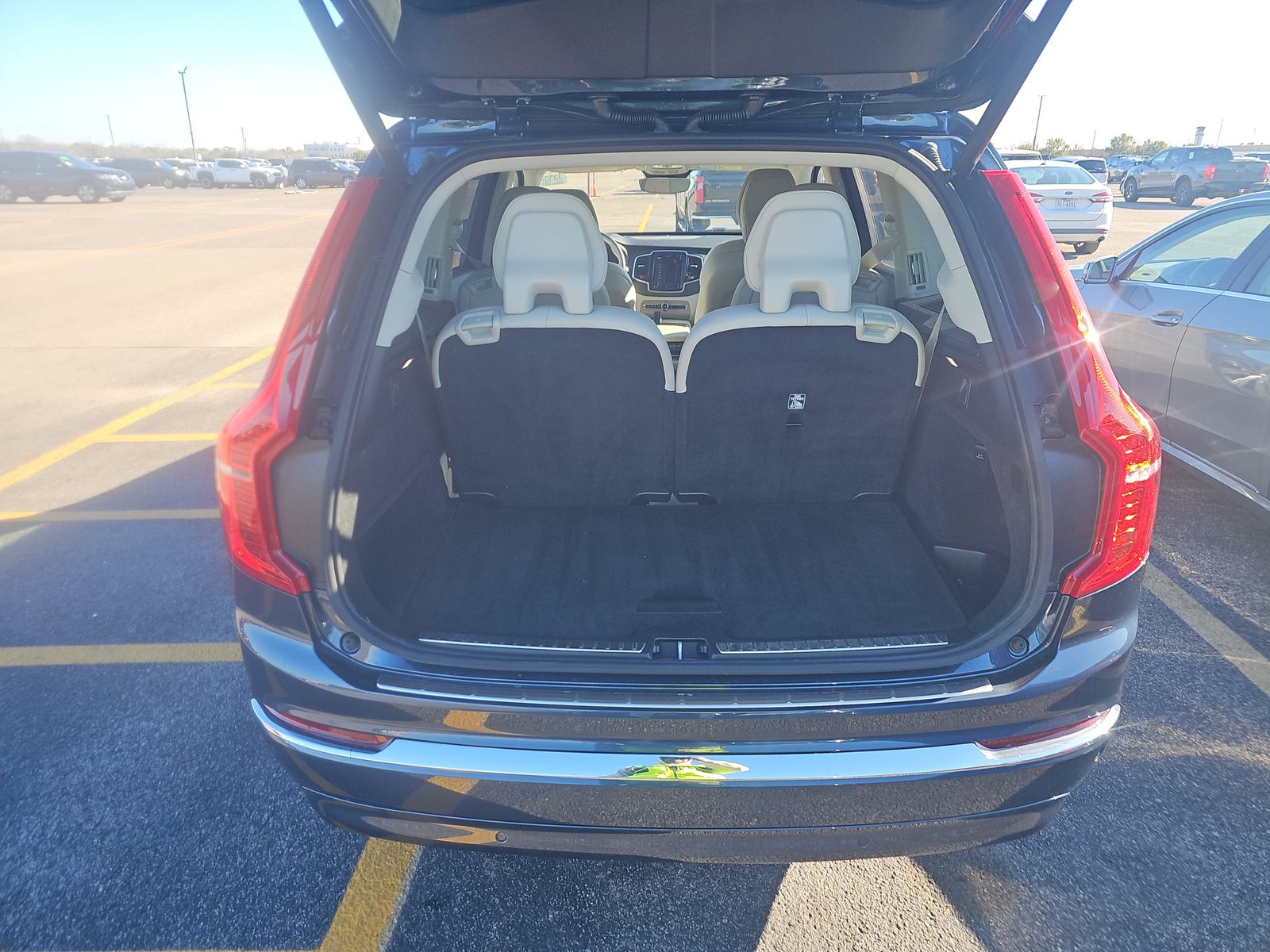 2025 Volvo XC90 B6 Plus AWD