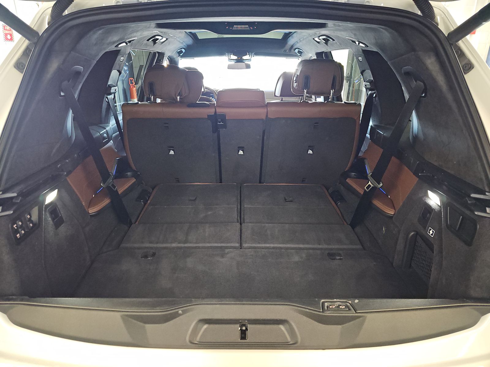 2026 BMW X7 M60i AWD