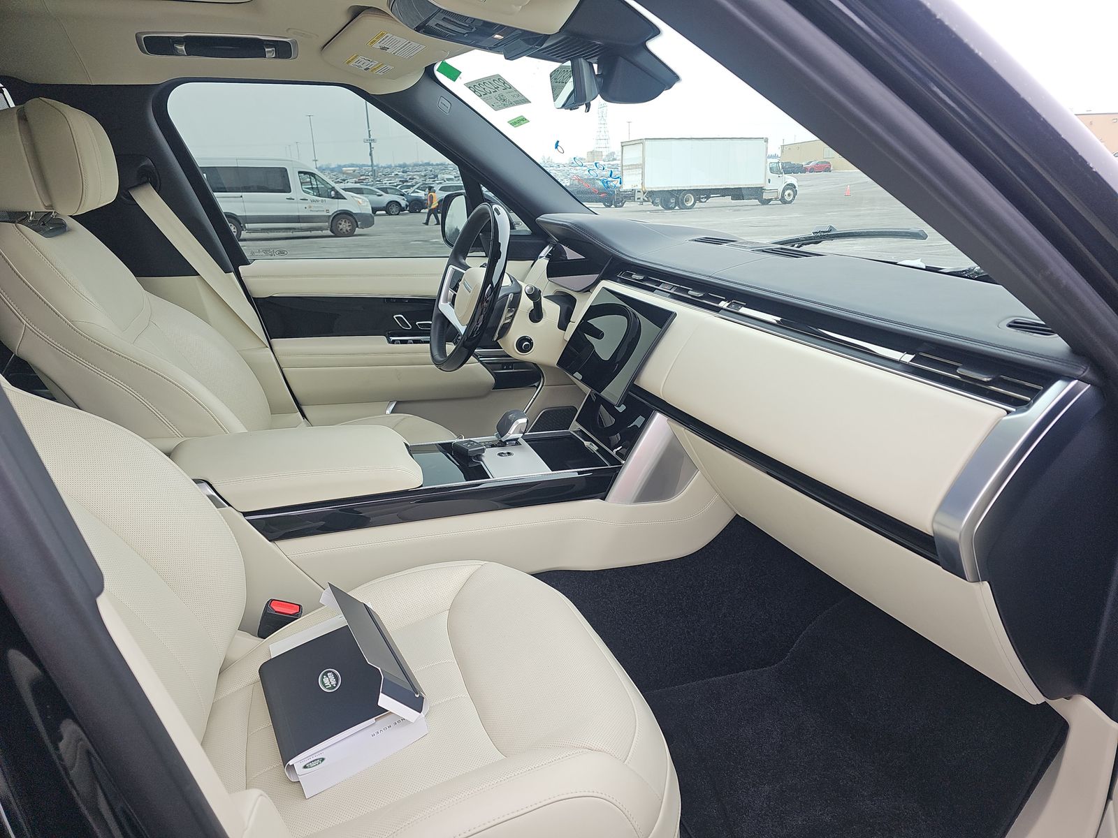 2025 Land Rover Range Rover Plug-In Hybrid Autobiography AWD