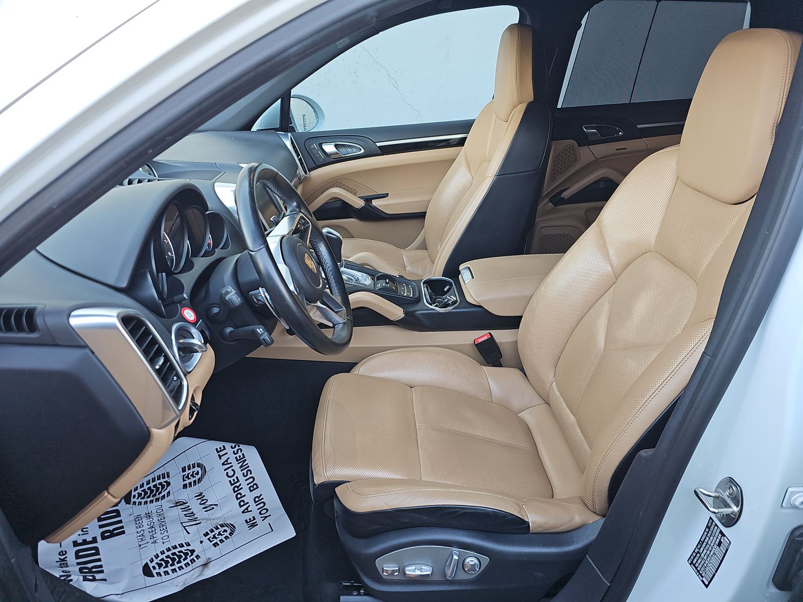 PORSCHE CAYENNE - 8
