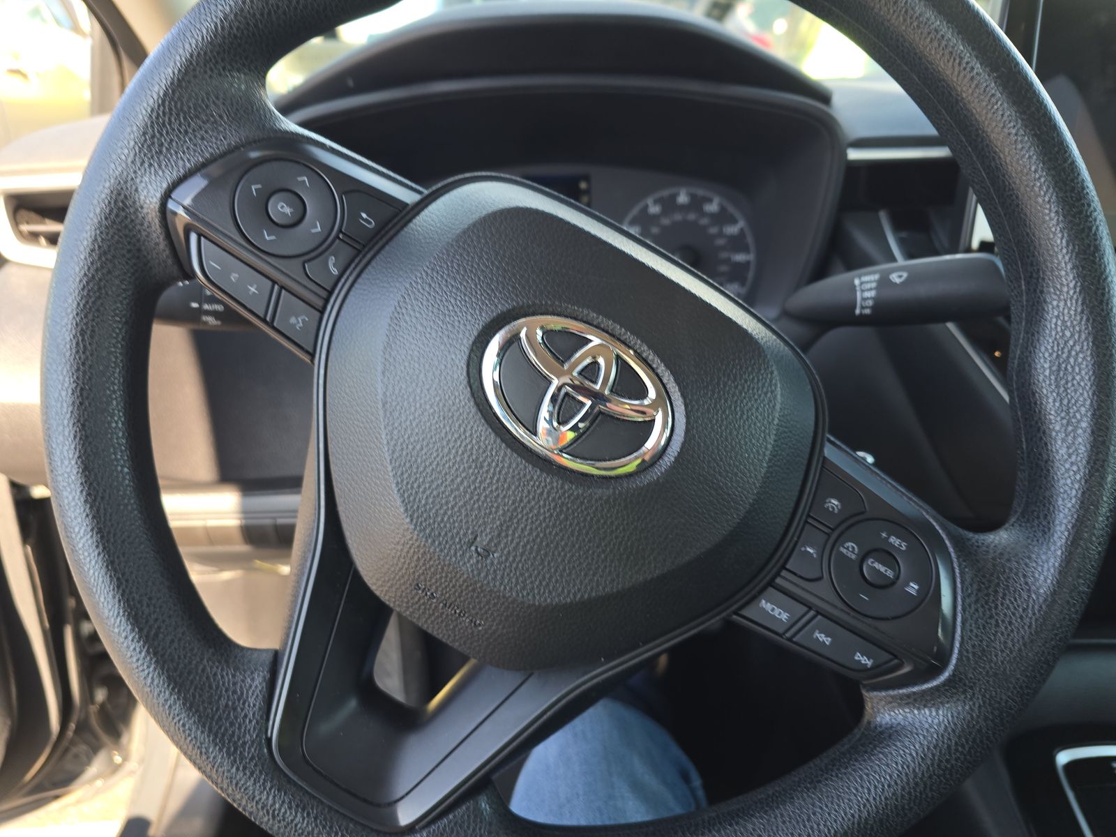 2024 Toyota Corolla LE FWD