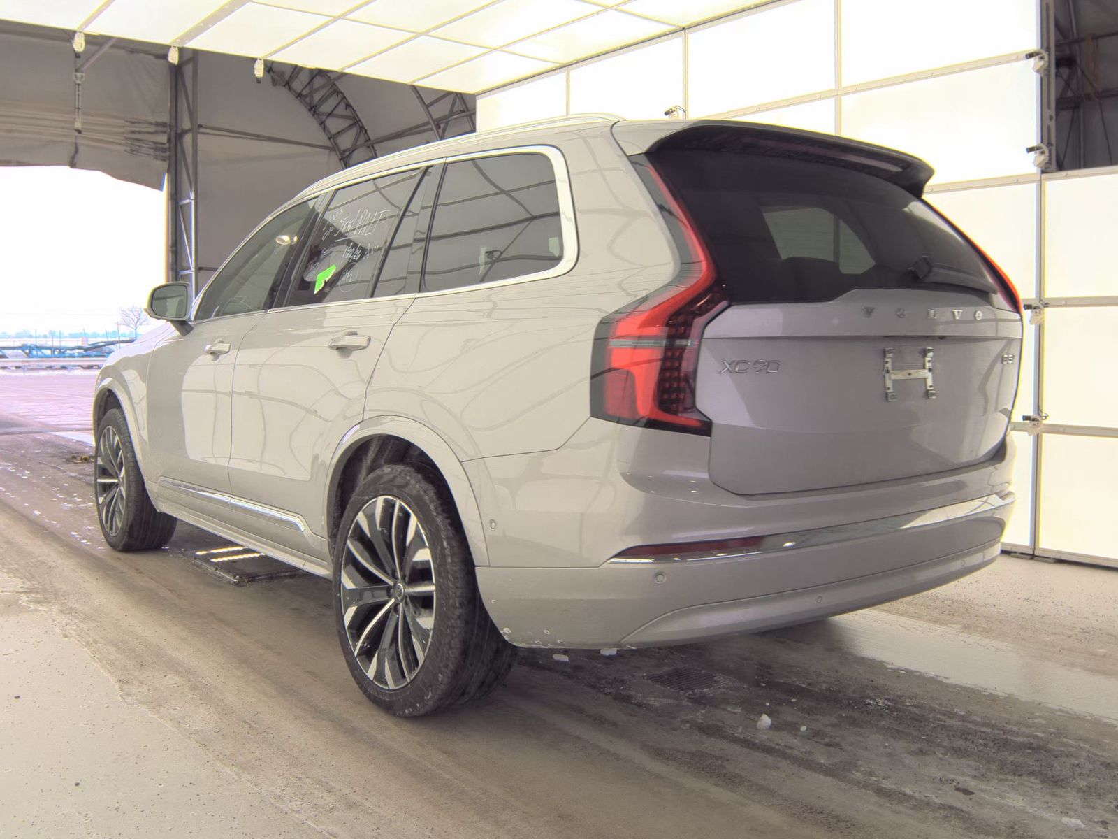 2025 Volvo XC90 B5 Plus AWD