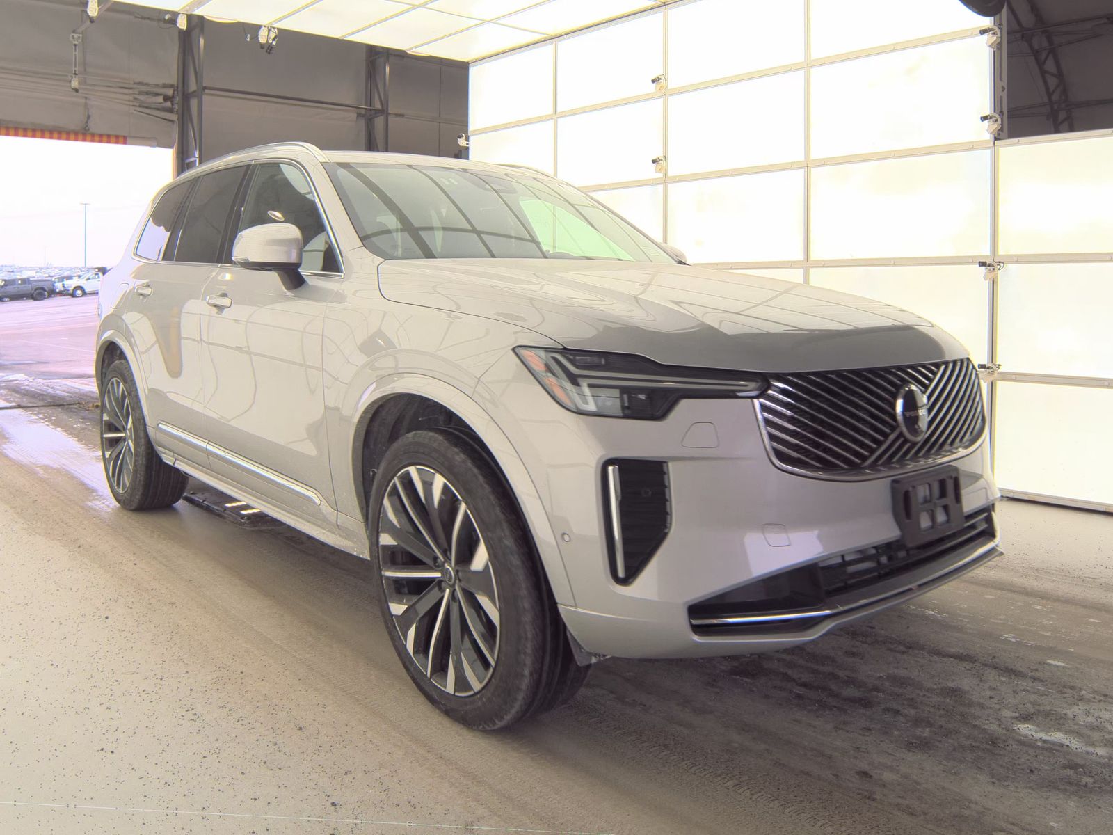 2025 Volvo XC90 B5 Plus AWD