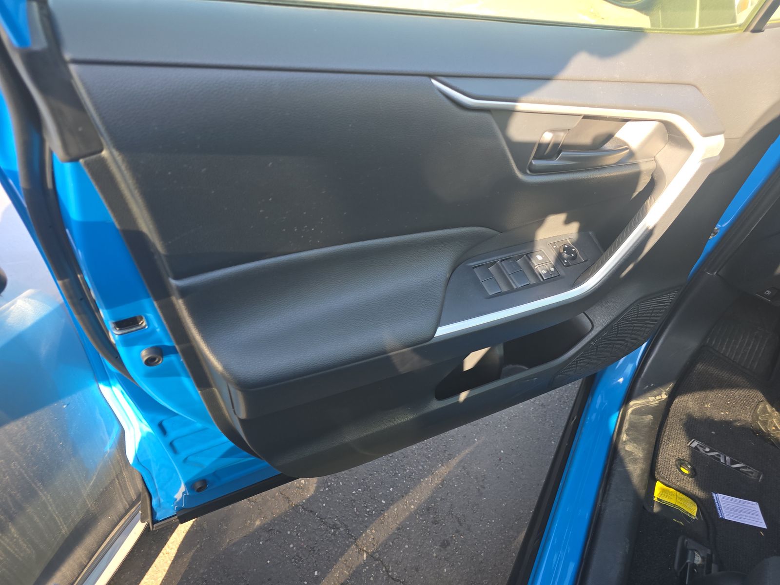 2020 Toyota RAV4 Hybrid LE AWD