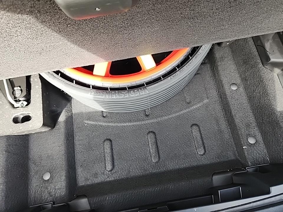 2023 Porsche Macan Base AWD