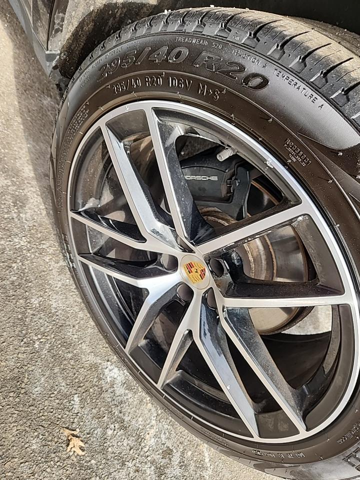 2023 Porsche Macan Base AWD