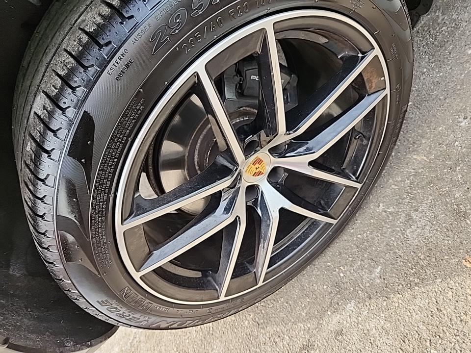 2023 Porsche Macan Base AWD