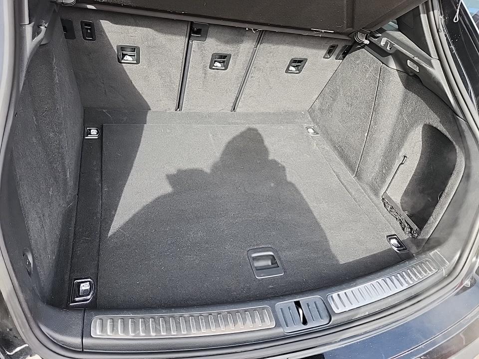 2023 Porsche Macan Base AWD