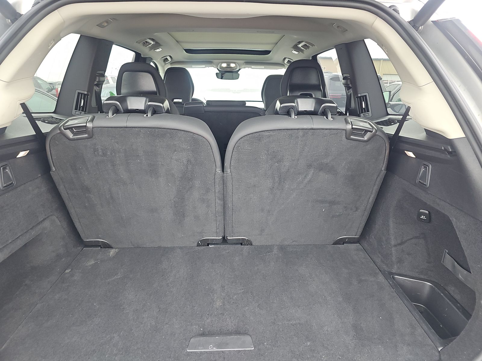 2025 Volvo XC90 B5 Plus AWD