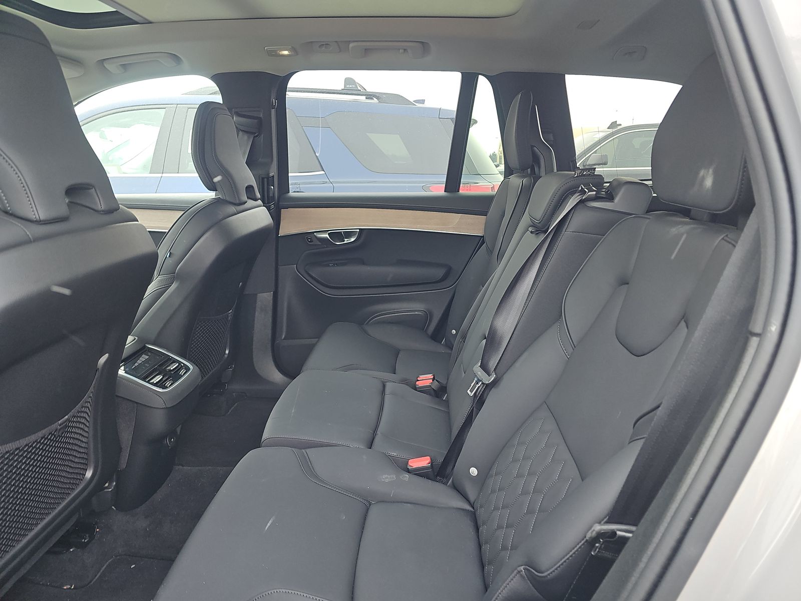 2025 Volvo XC90 B5 Plus AWD