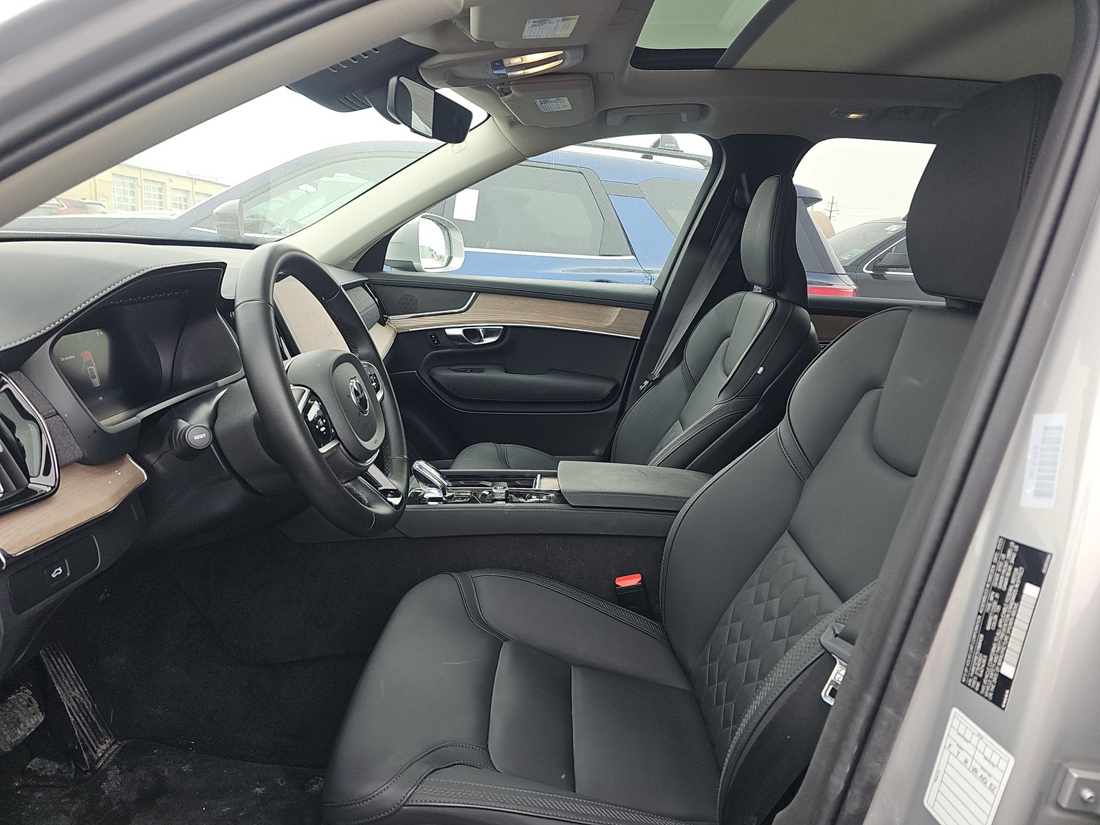 2025 Volvo XC90 B5 Plus AWD