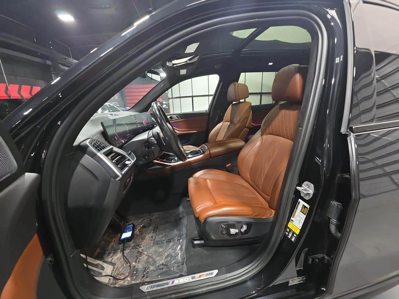 2023 BMW X7 M60i AWD