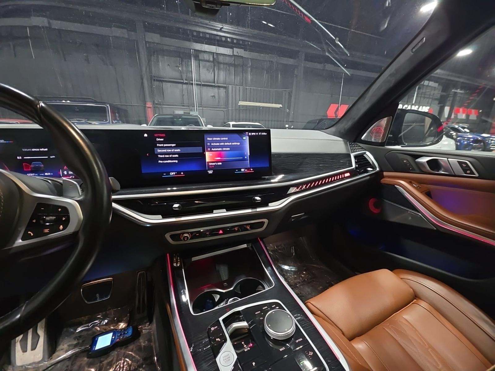 2023 BMW X7 M60i AWD