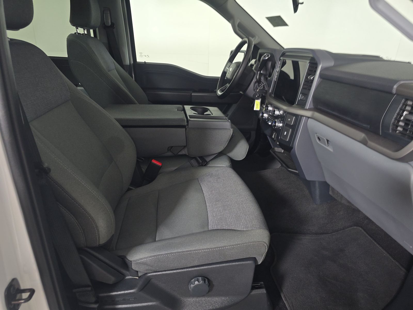 2025 Ford F-150 XLT AWD