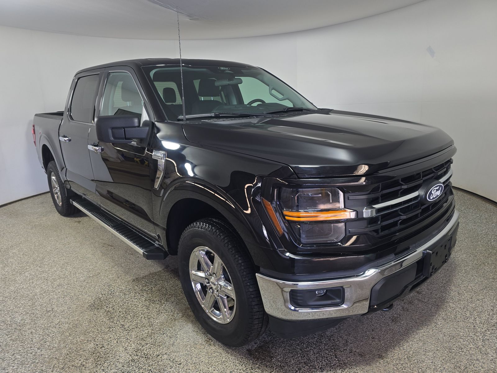 2025 Ford F-150 XLT AWD