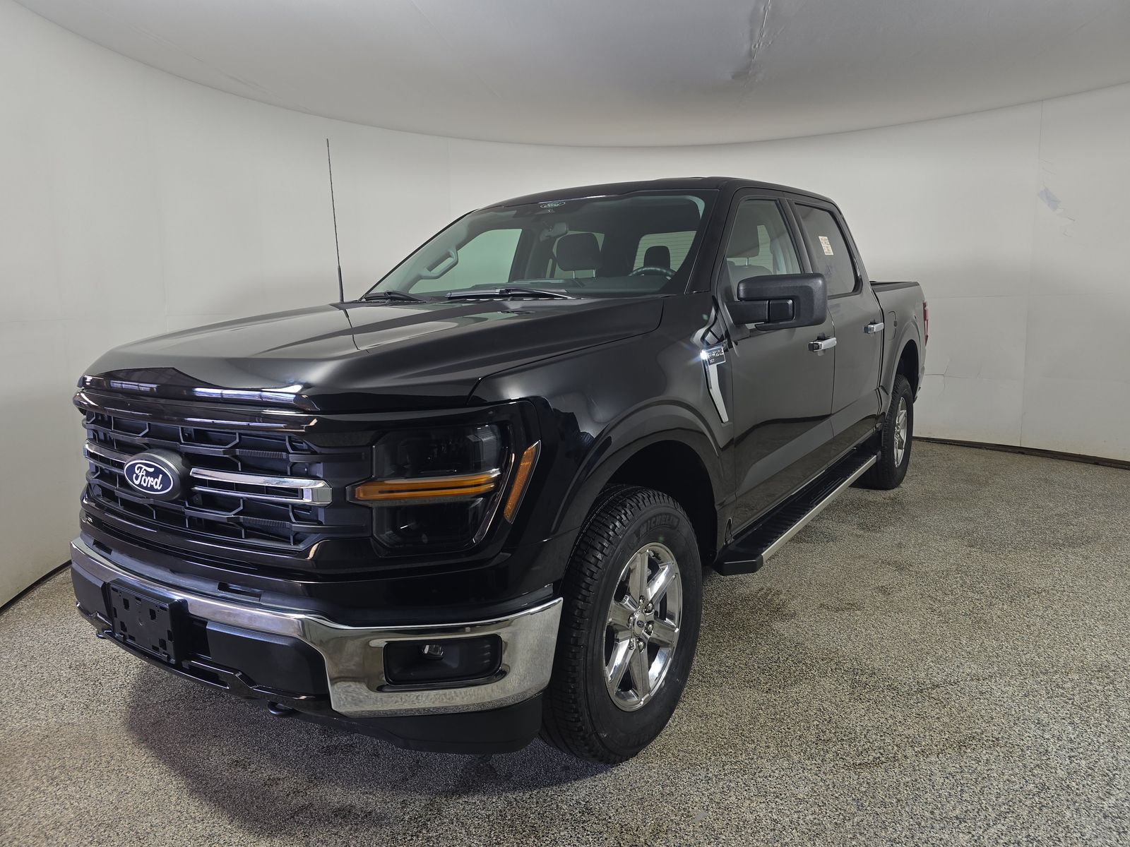 2025 Ford F-150 XLT AWD