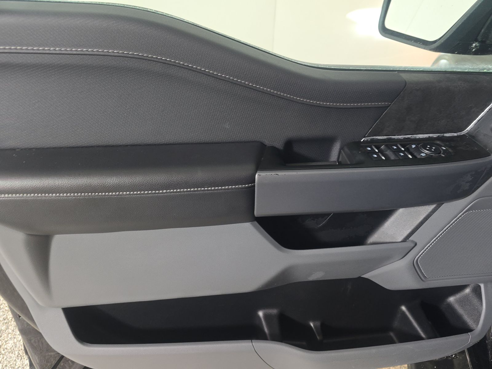 2025 Ford F-150 XLT AWD