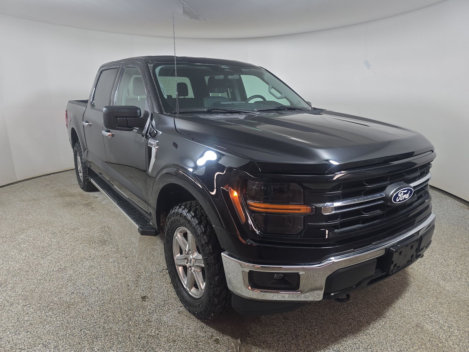 2025 Ford F-150 XLT AWD