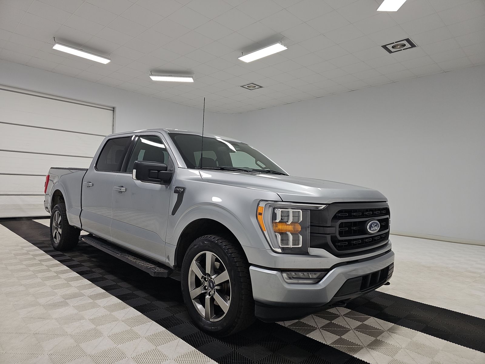 2023 Ford F-150 XLT AWD