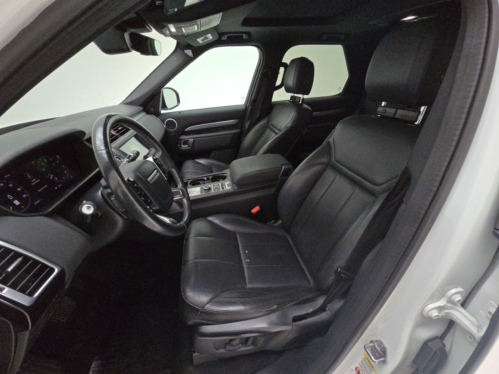 2020 Land Rover Discovery Landmark Edition AWD