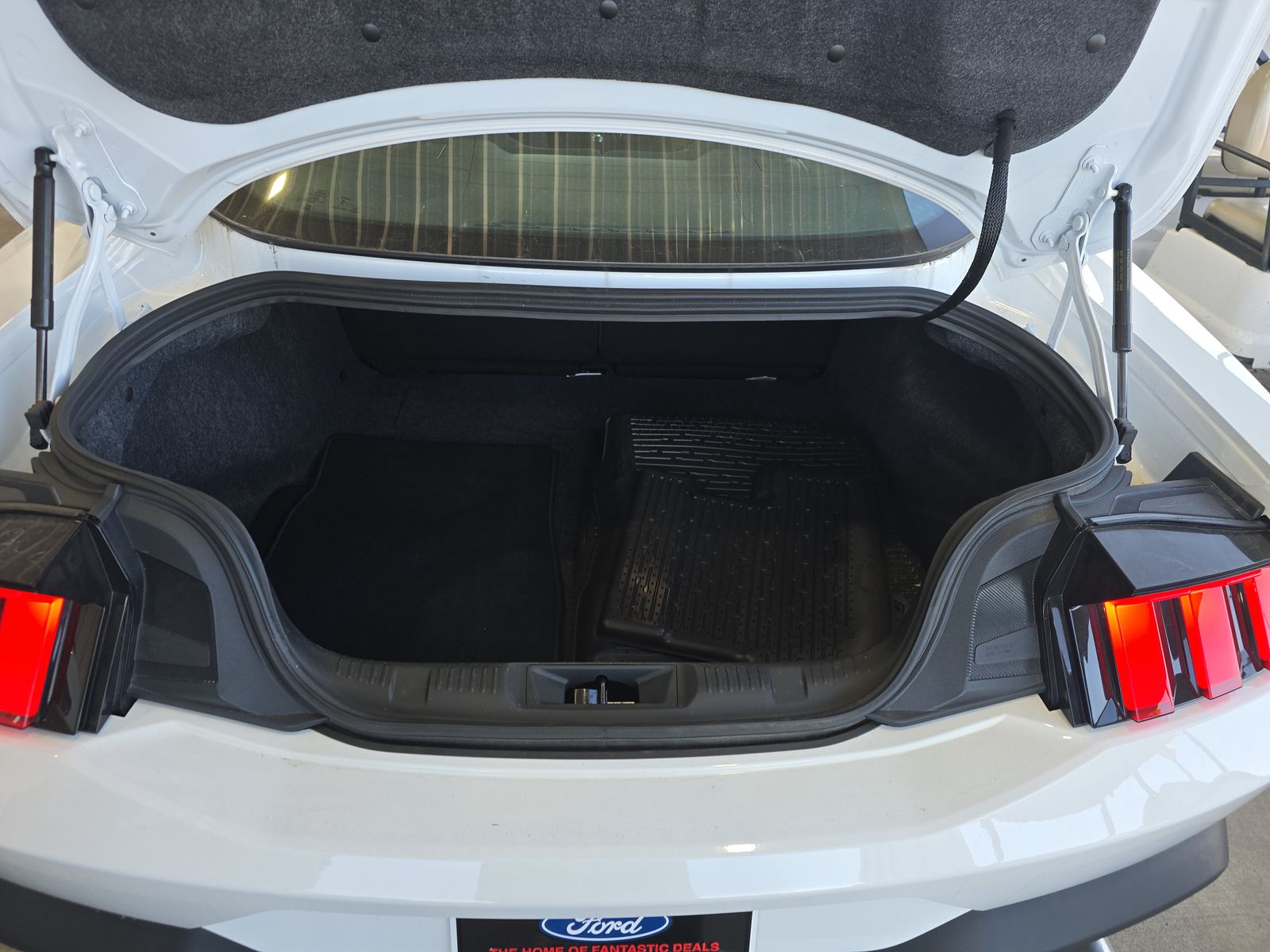 2025 Ford Mustang EcoBoost RWD