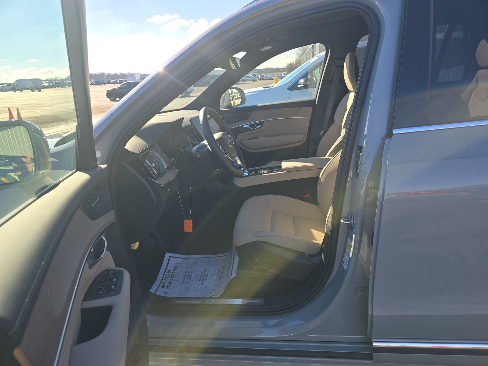 2025 Volvo XC90 B5 Plus AWD