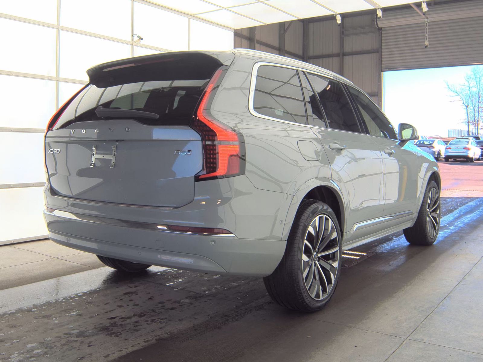 2025 Volvo XC90 B5 Plus AWD