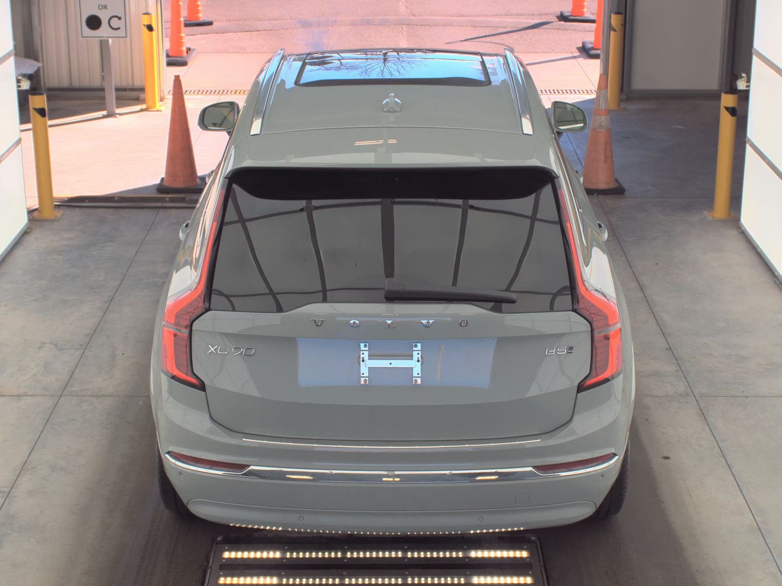 2025 Volvo XC90 B5 Plus AWD