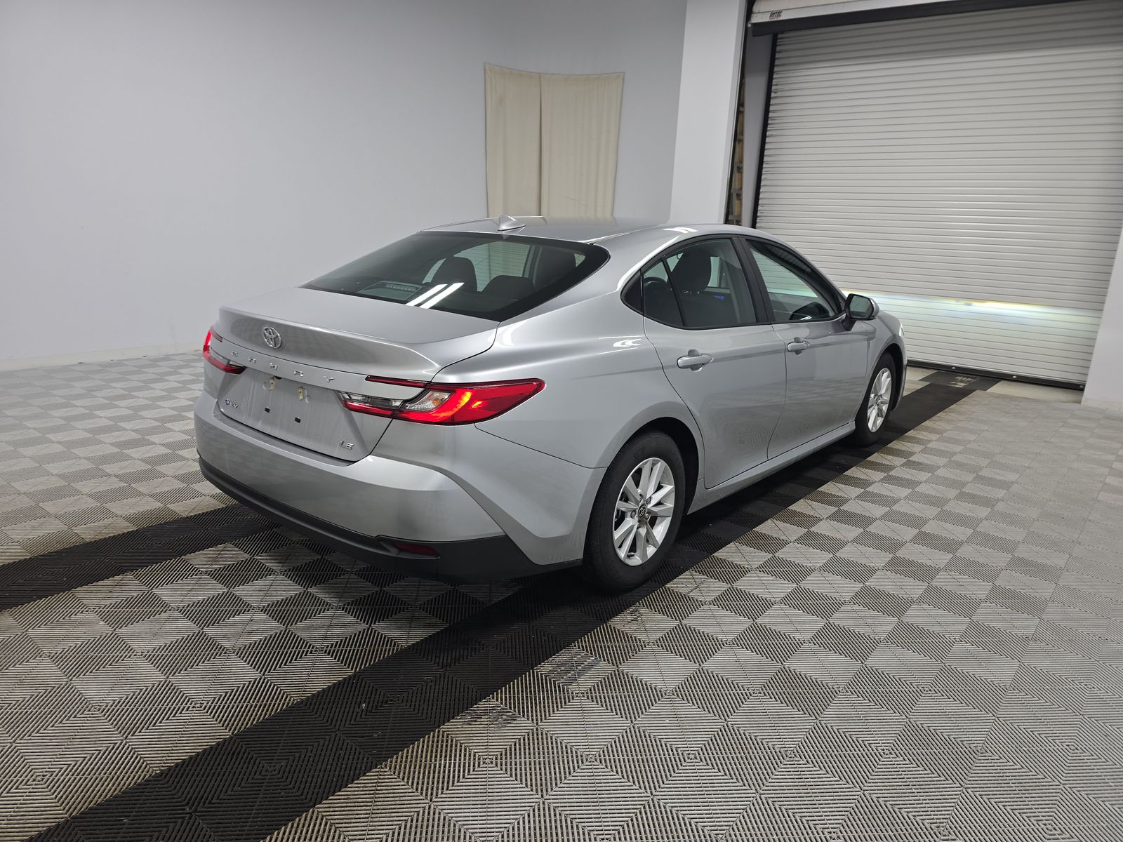 2025 Toyota Camry LE FWD