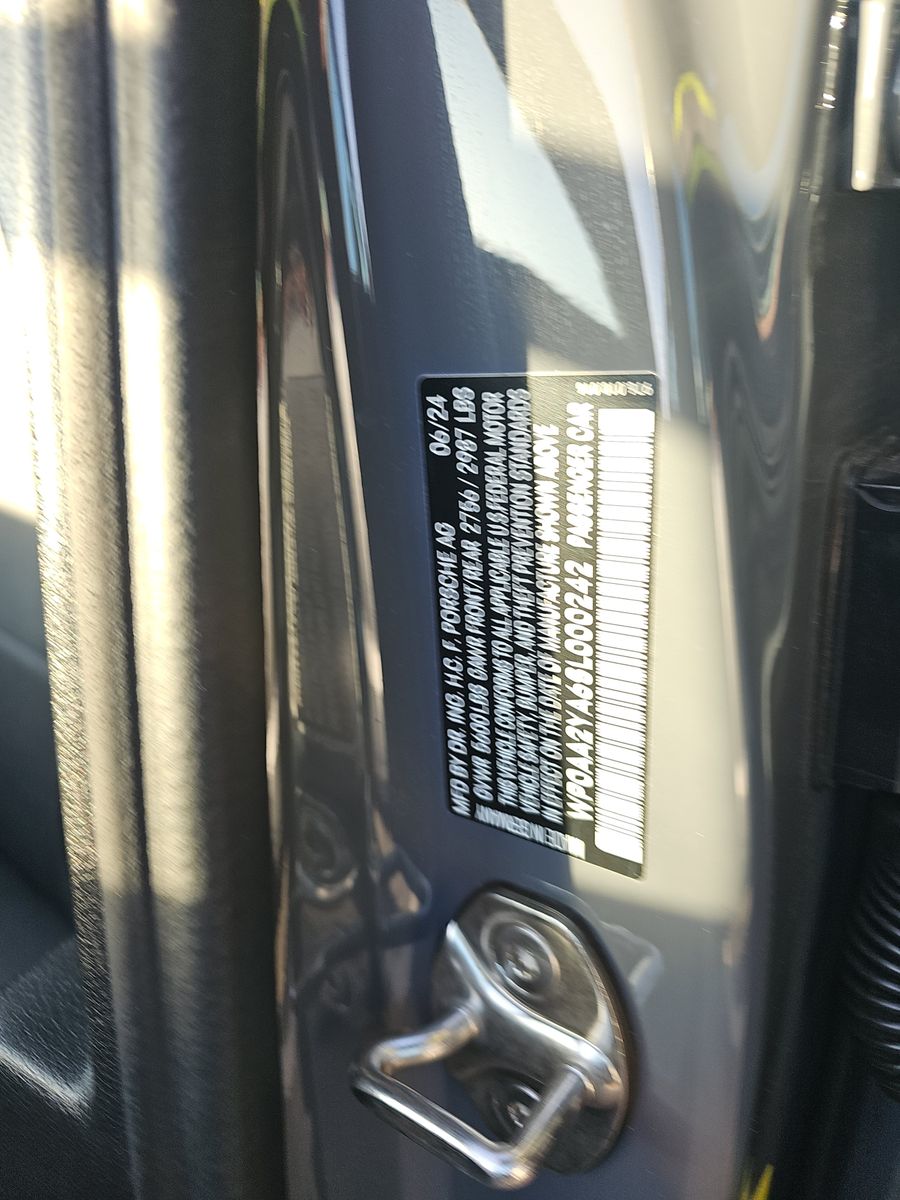 2025 Porsche Panamera 4 AWD