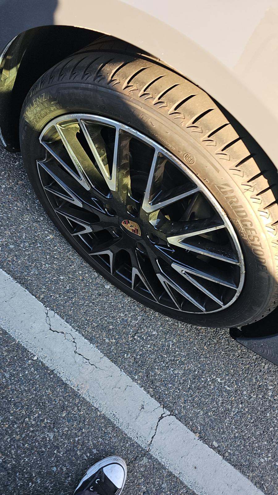 2025 Porsche Panamera 4 AWD