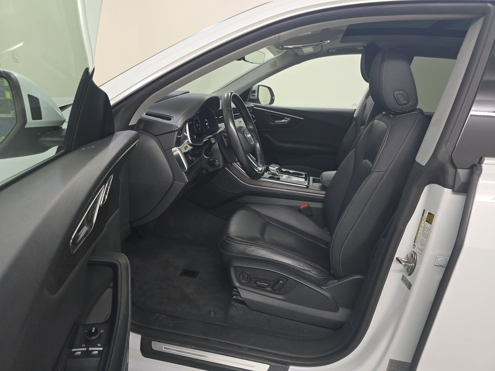 2022 Audi Q8 Prestige AWD