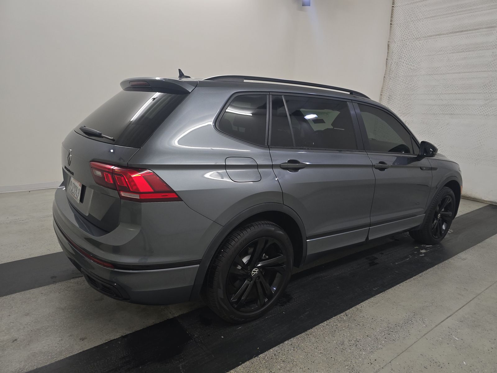 2024 Volkswagen Tiguan 2.0T SE R-Line Black FWD
