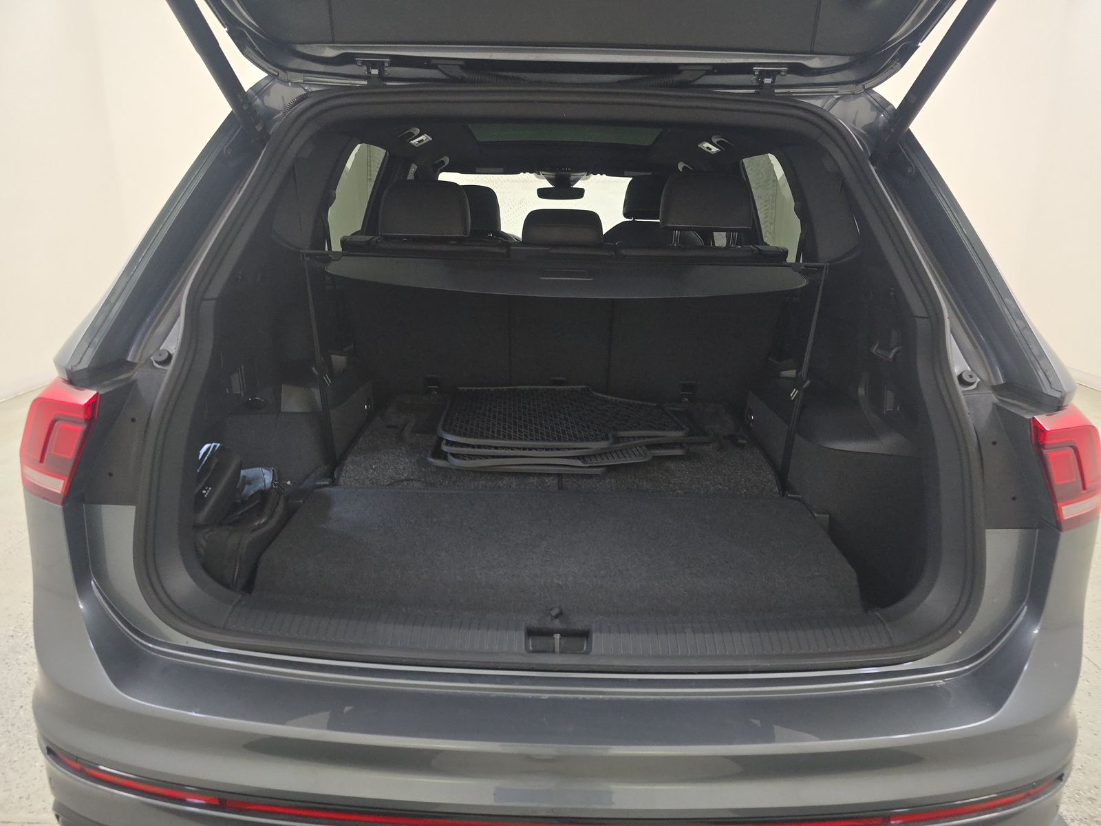 2024 Volkswagen Tiguan 2.0T SE R-Line Black FWD