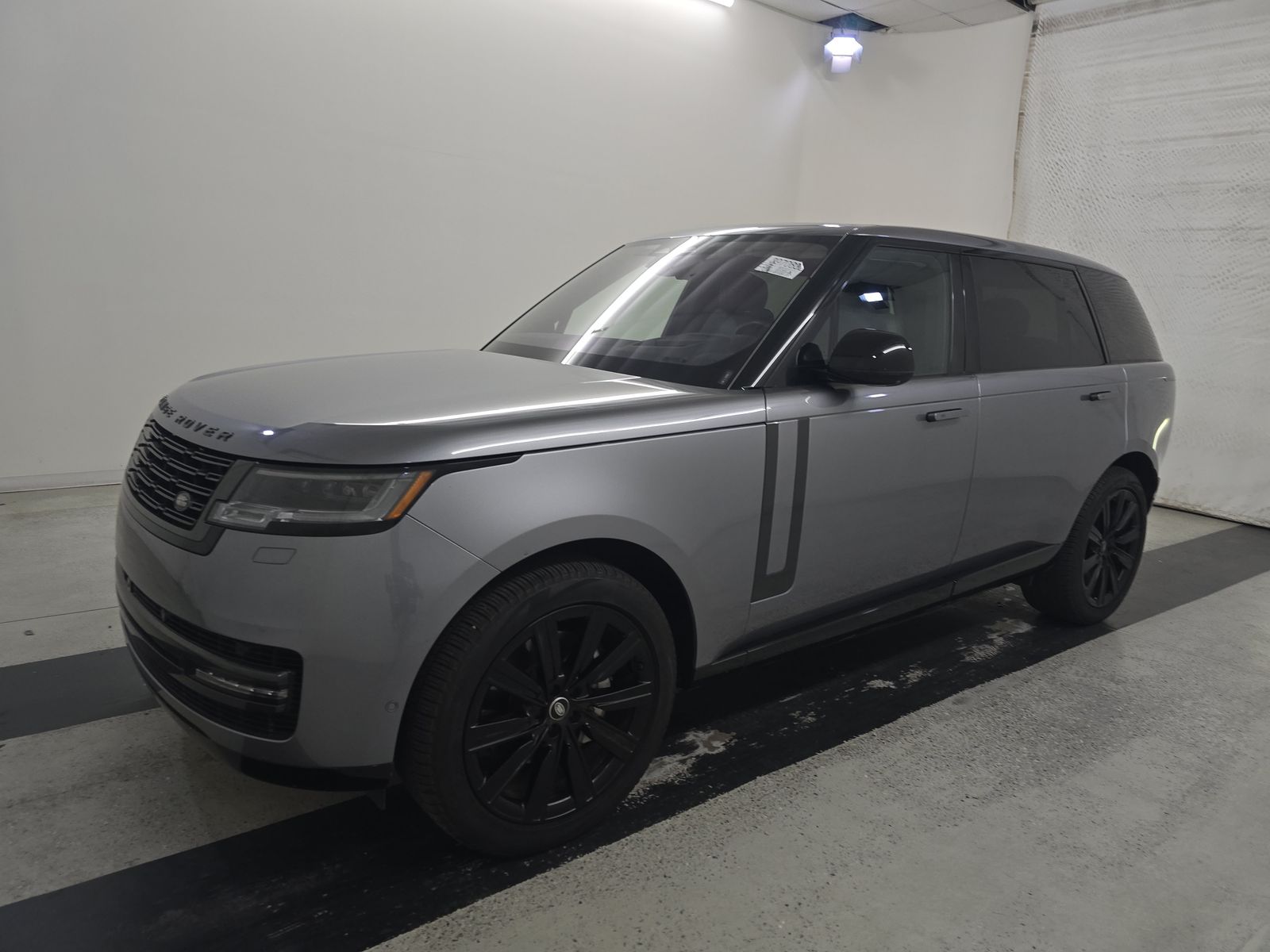 2023 Land Rover Range Rover SE LWB AWD