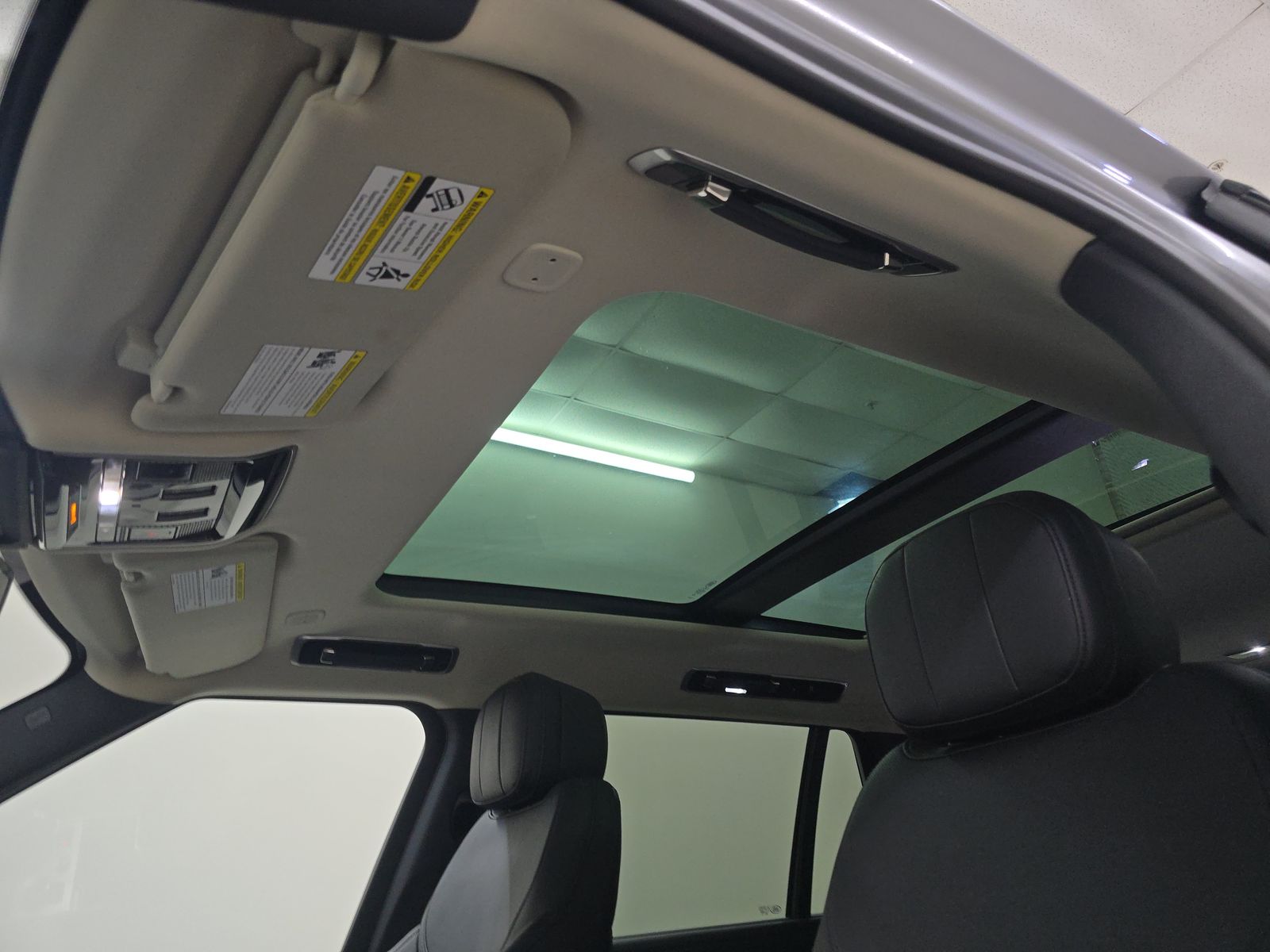 2023 Land Rover Range Rover SE LWB AWD