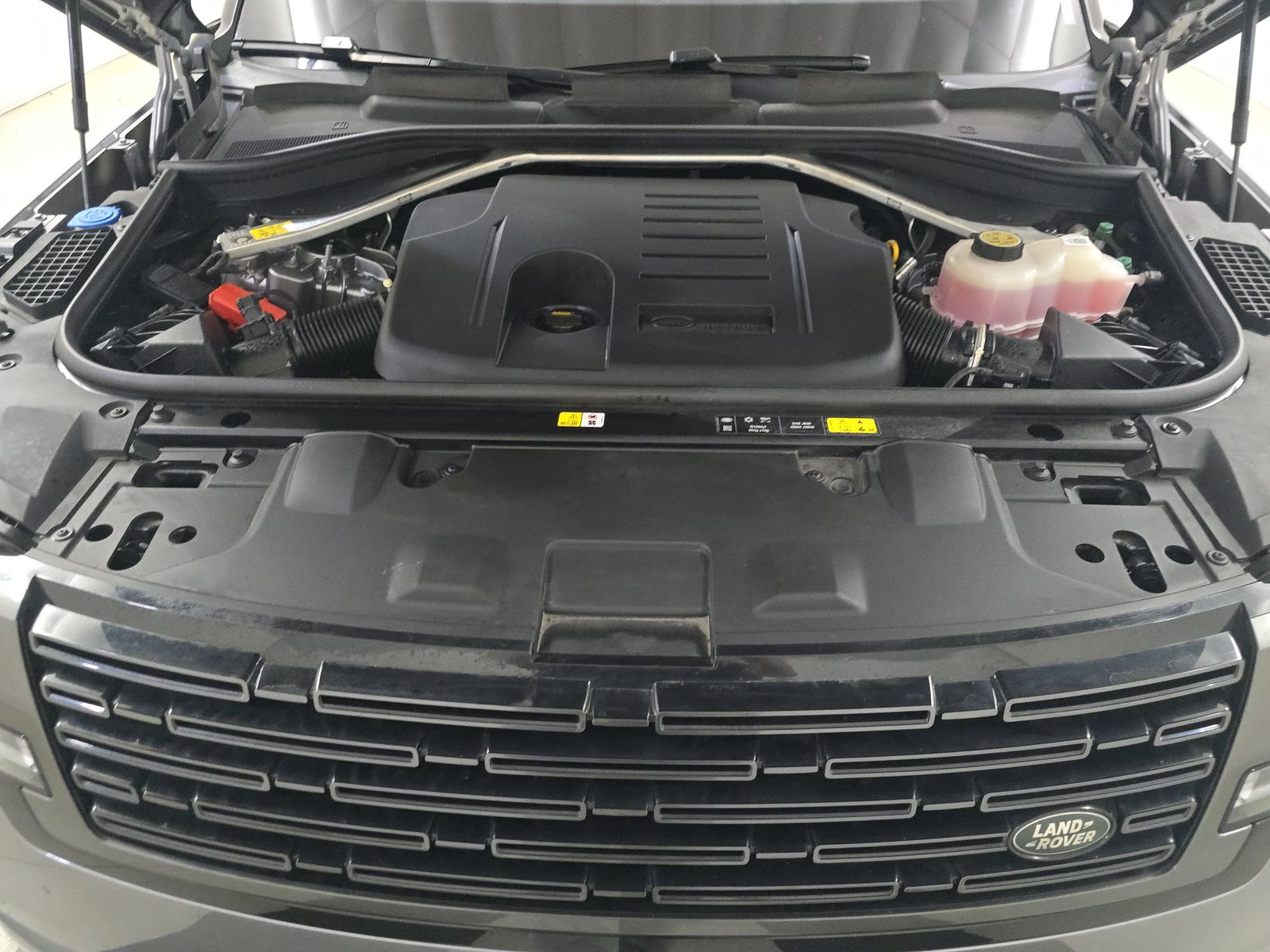 2023 Land Rover Range Rover SE LWB AWD