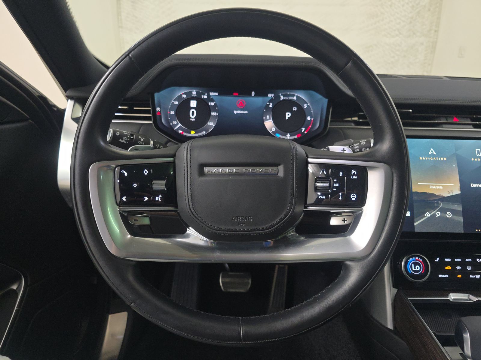 2023 Land Rover Range Rover SE LWB AWD