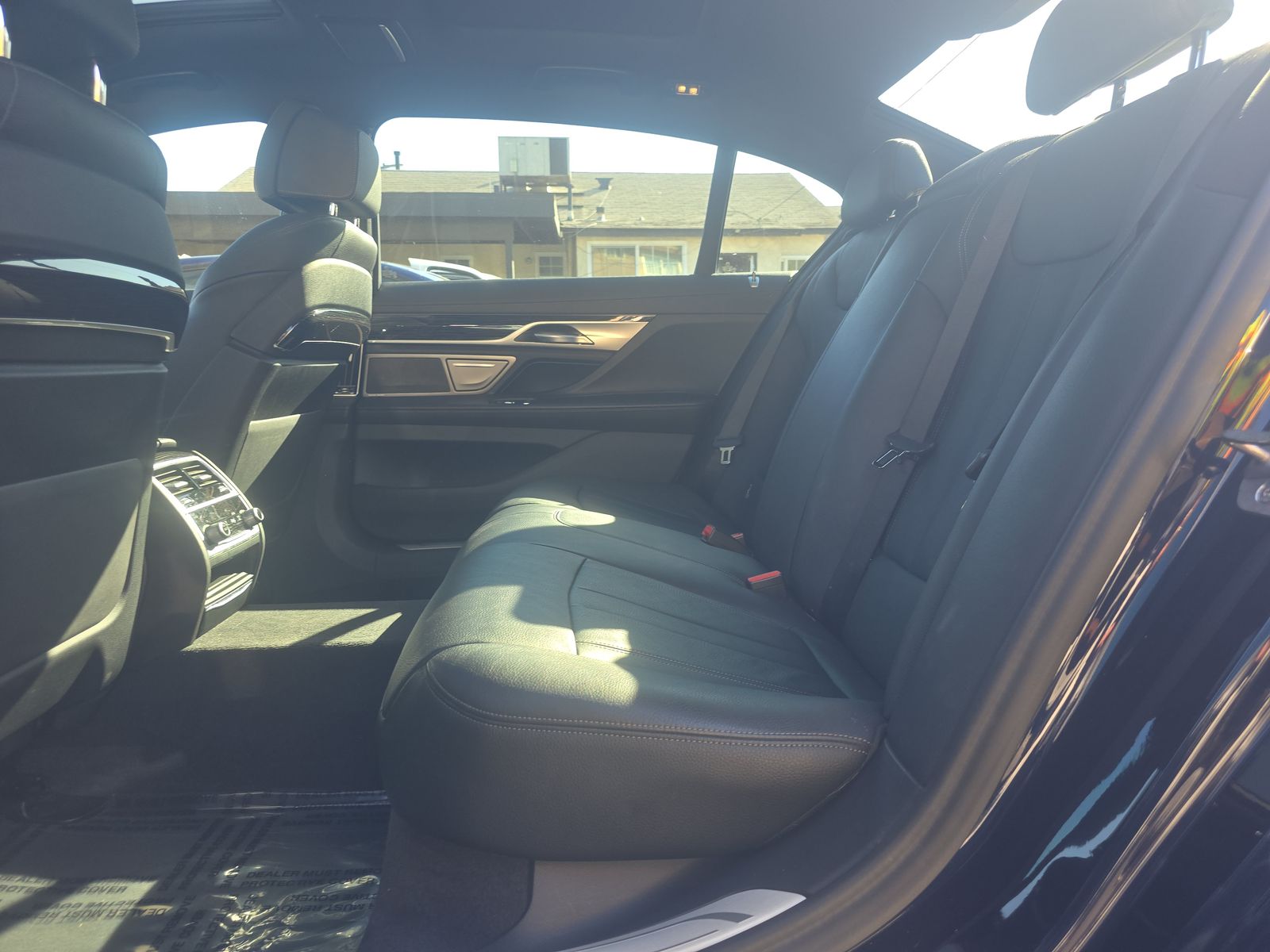 2022 BMW 7 Series 740i RWD