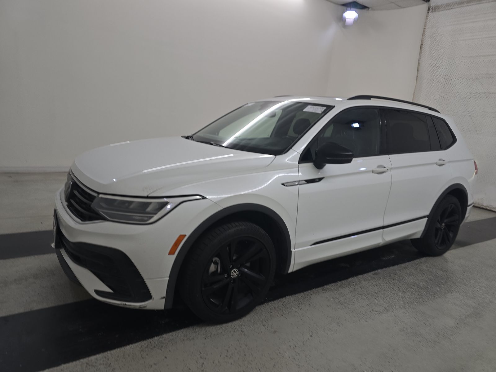 2024 Volkswagen Tiguan 2.0T SE R-Line Black FWD