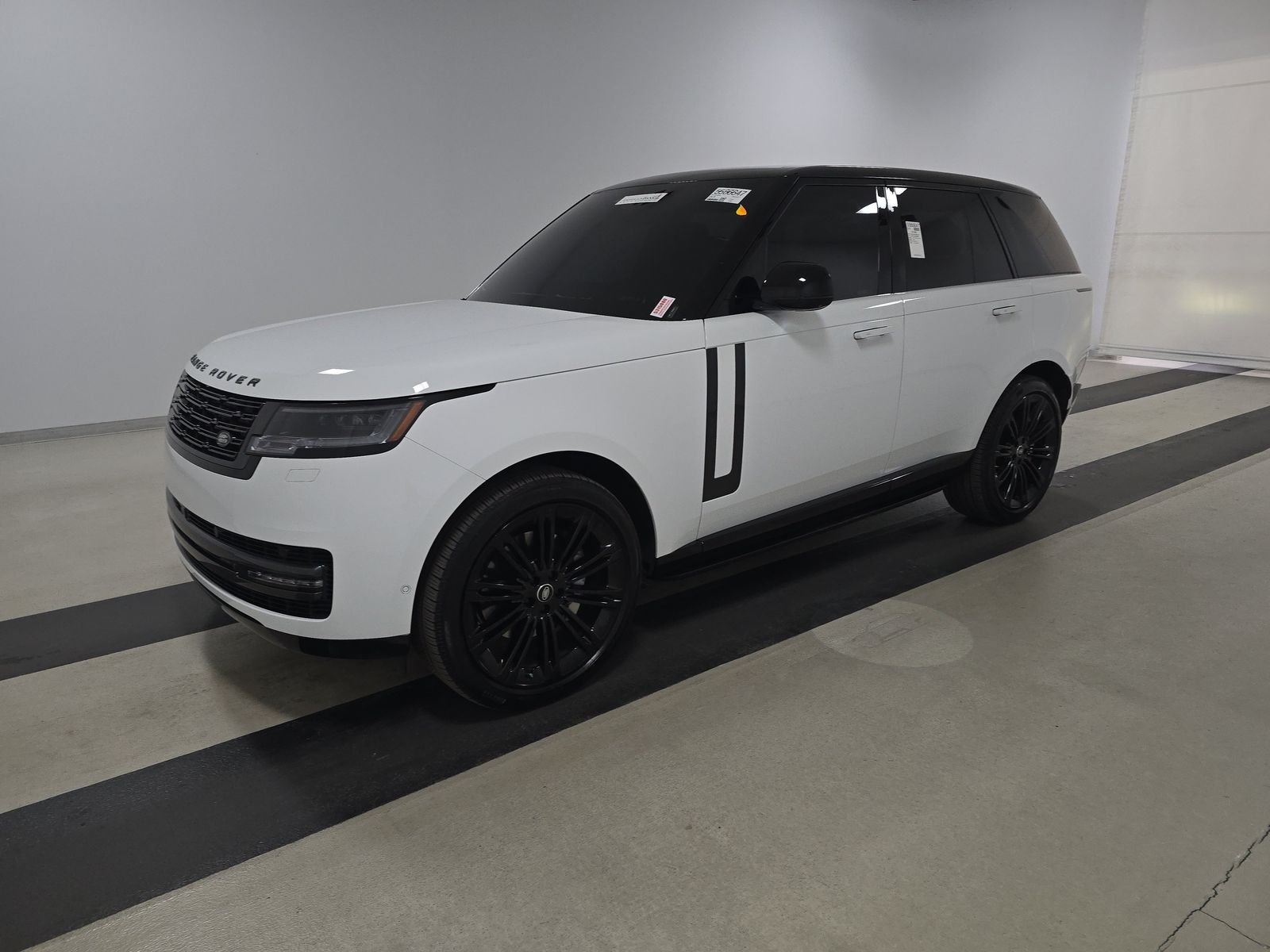 2025 Land Rover Range Rover SE AWD