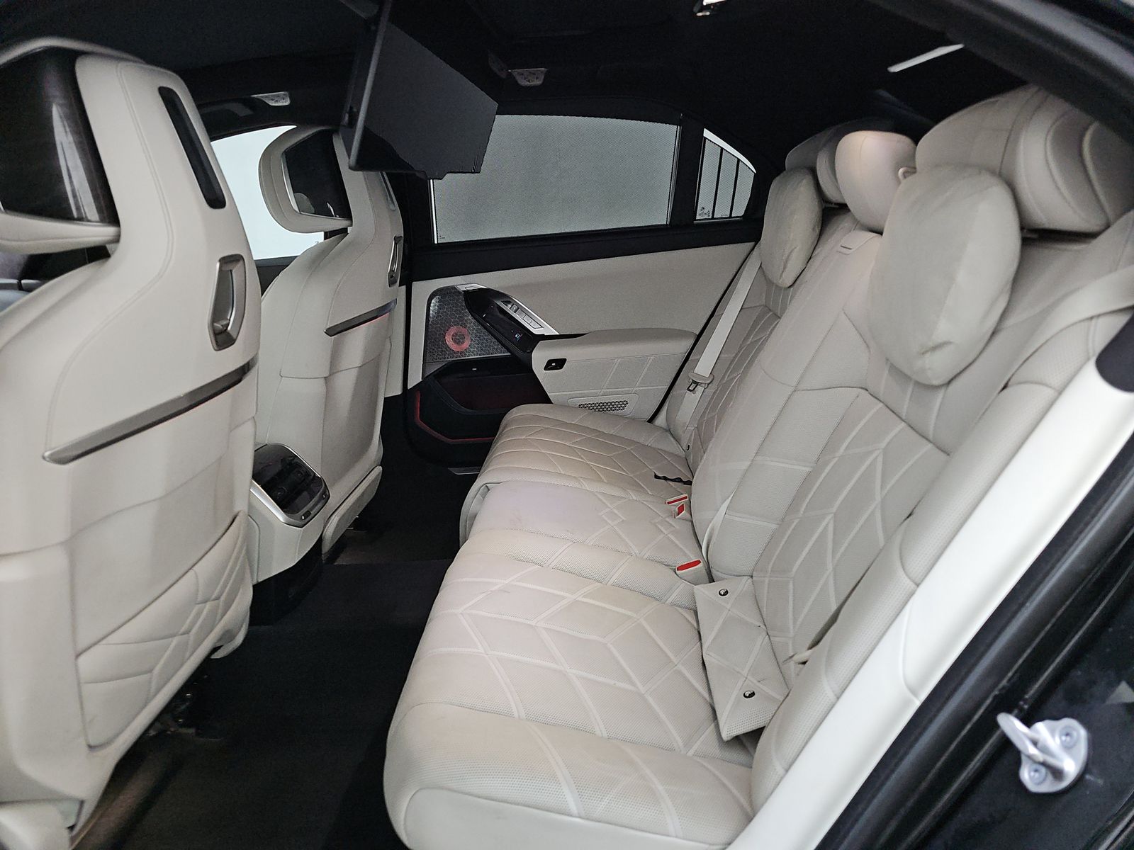 2023 BMW 7 Series 760i xDrive AWD