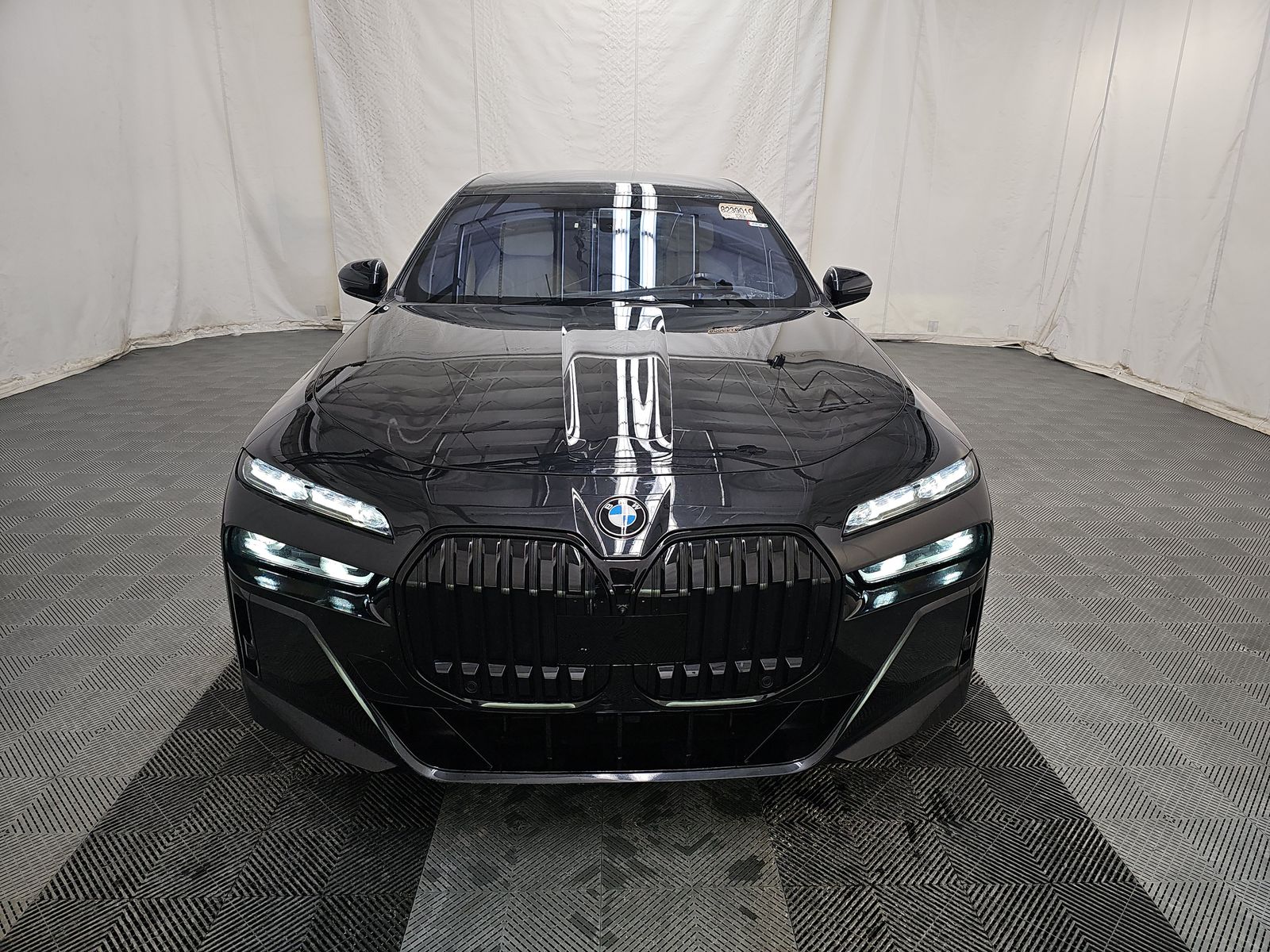 2023 BMW 7 Series 760i xDrive AWD