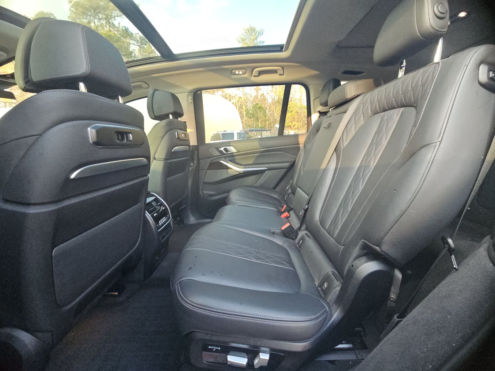 2023 BMW X7 xDrive40i AWD